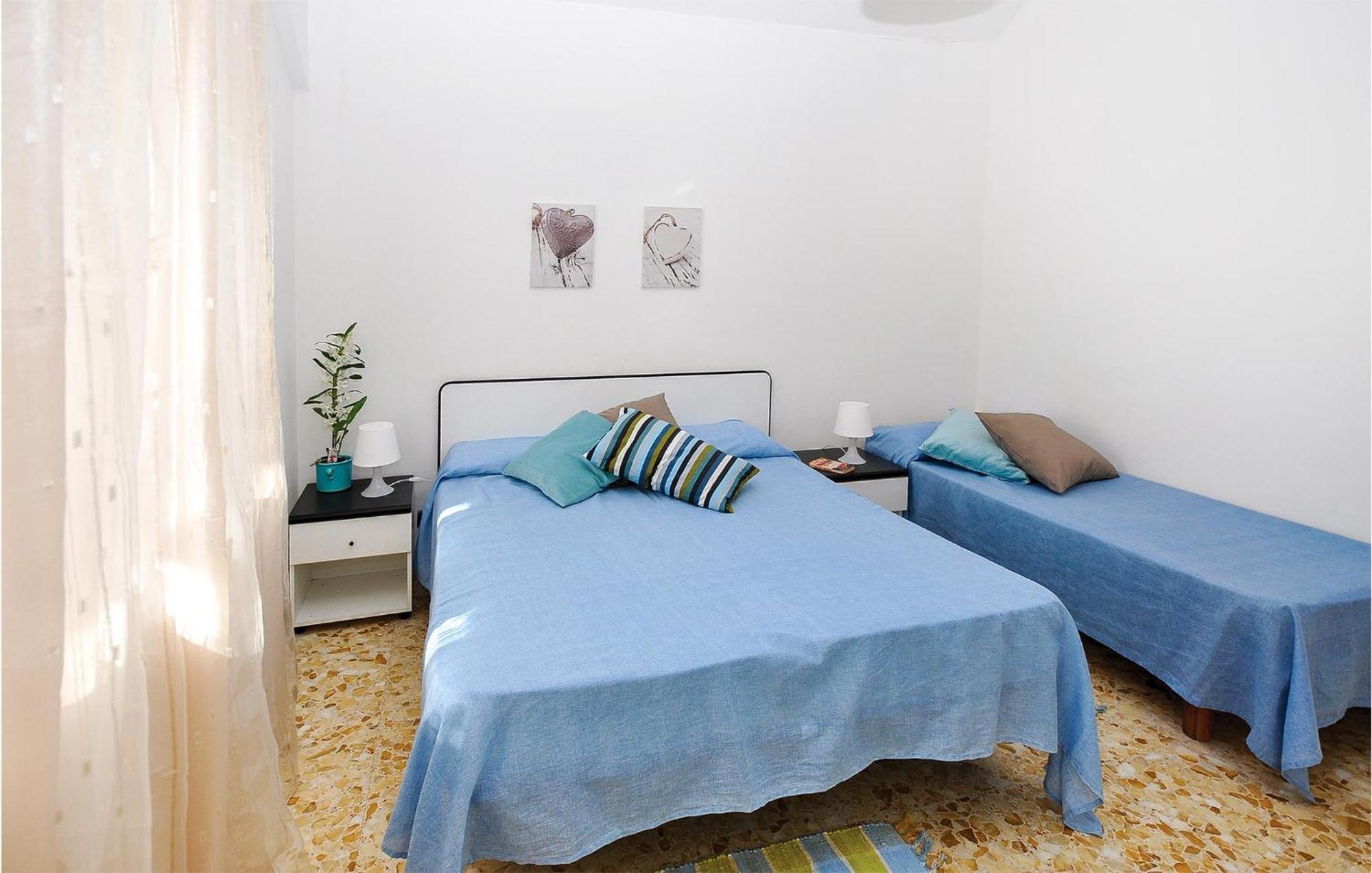 Apartment 1 Bedroom Beautiful In *